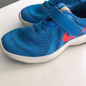 Nike Sneakers Size 10.5 Kids